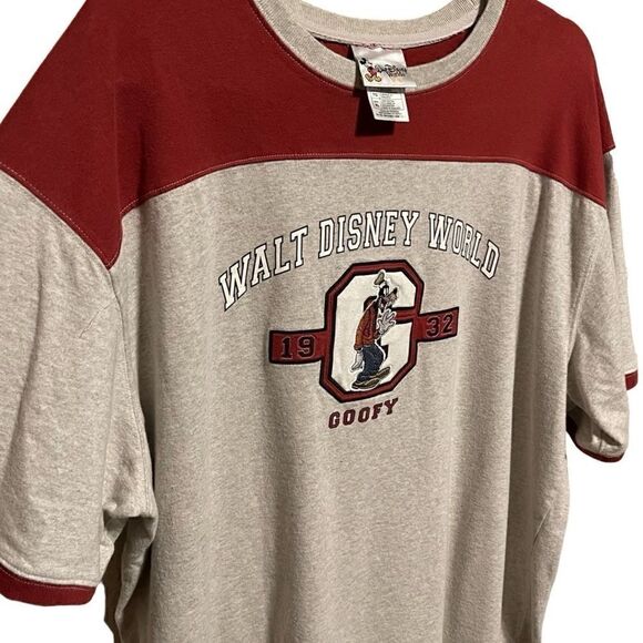 Walt Disney World- Unisex Grey and Dust Red Goofy 1934 Embroidered Graphic, XL - Picture 2 of 9